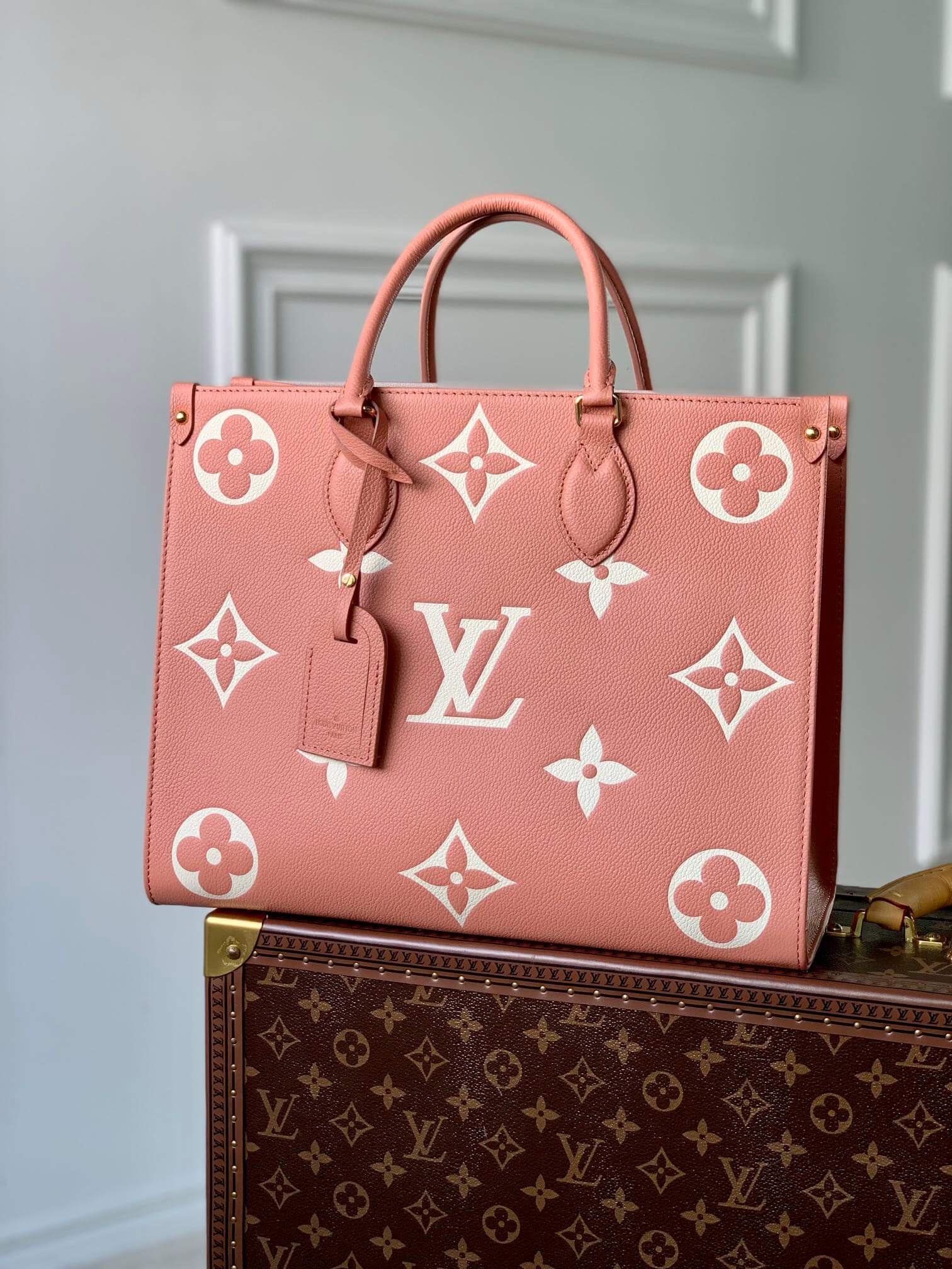 Louis Vuitton Onthego mm (M45607, M45595)