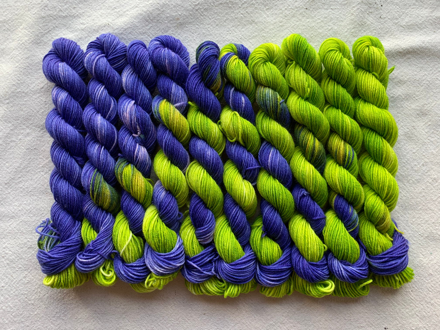 Effortless Gradient - pre-order - periwinkle/lime green