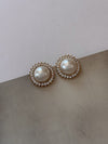 Vintage Pearl clip earrings - Cecilia Vintage