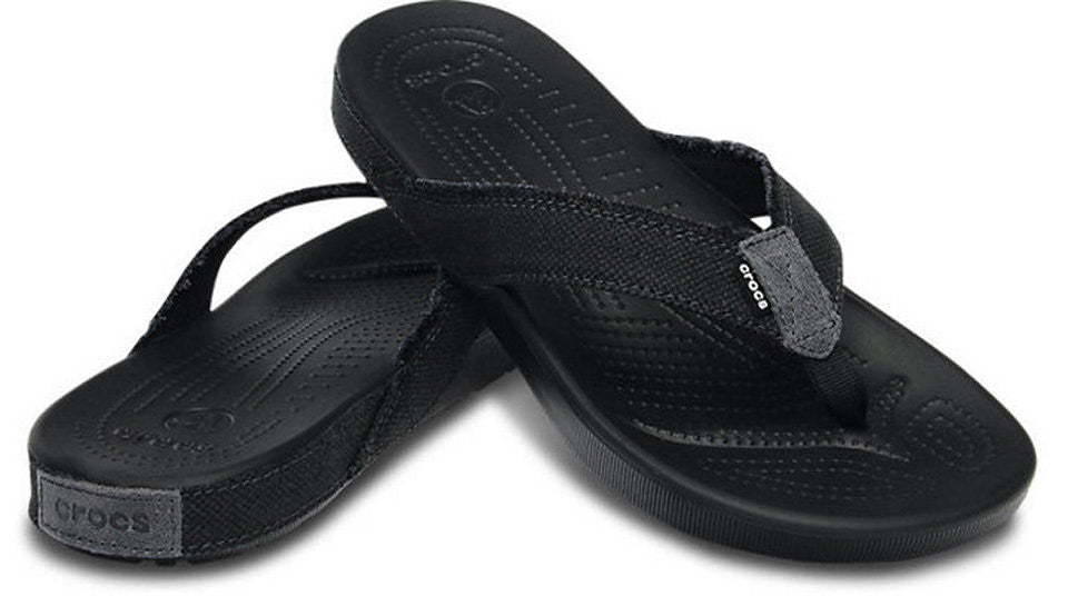 crocs santa cruz flip