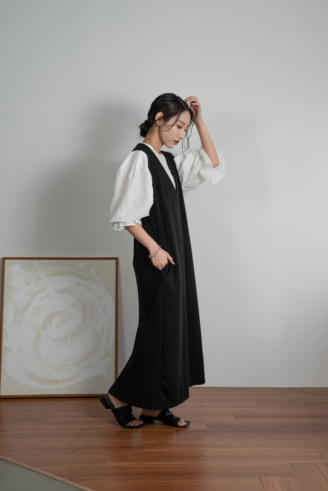 80/20クロス 【売切品_amiur】deep v design long ops black