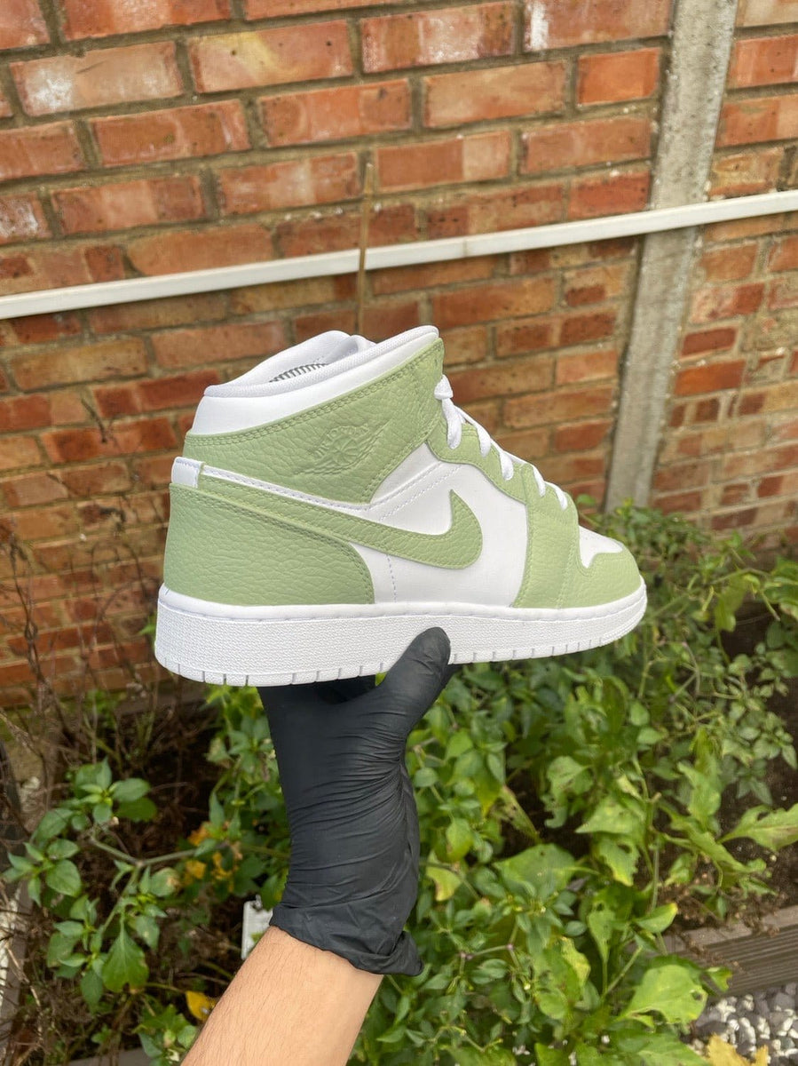 air jordan 1 mid light green