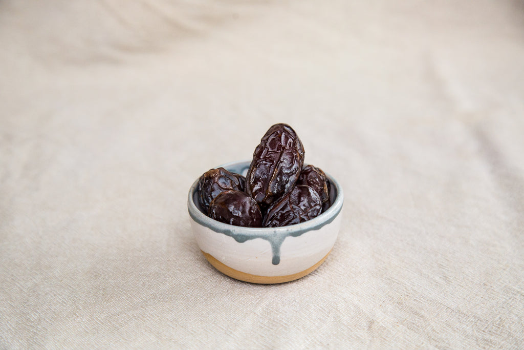 Why did Naked Paleo choose dates as an ingredient for their whole food bars blog post