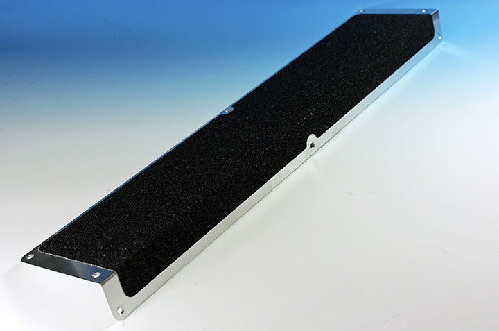 Anti slip aluminium step plate