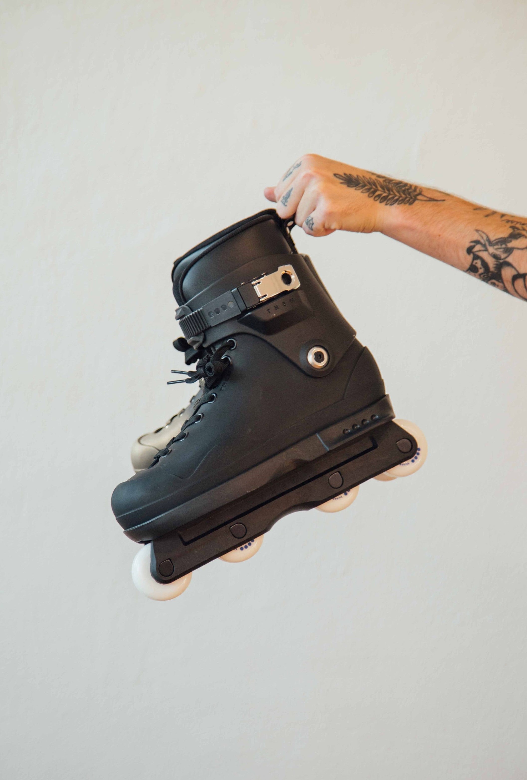 THEM Skates - 909 Black 2022