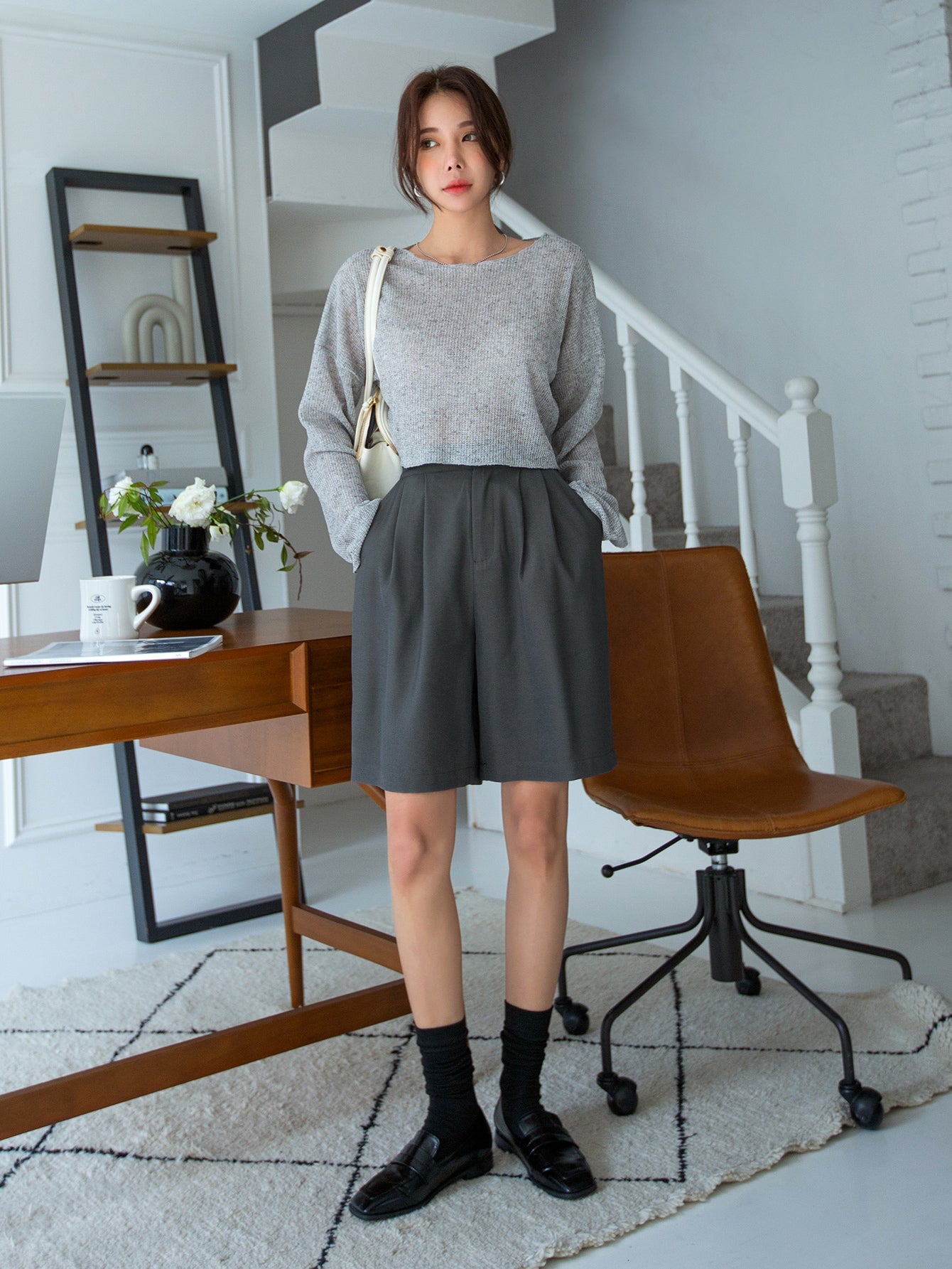 Slant Pocket Fold Pleated Shorts