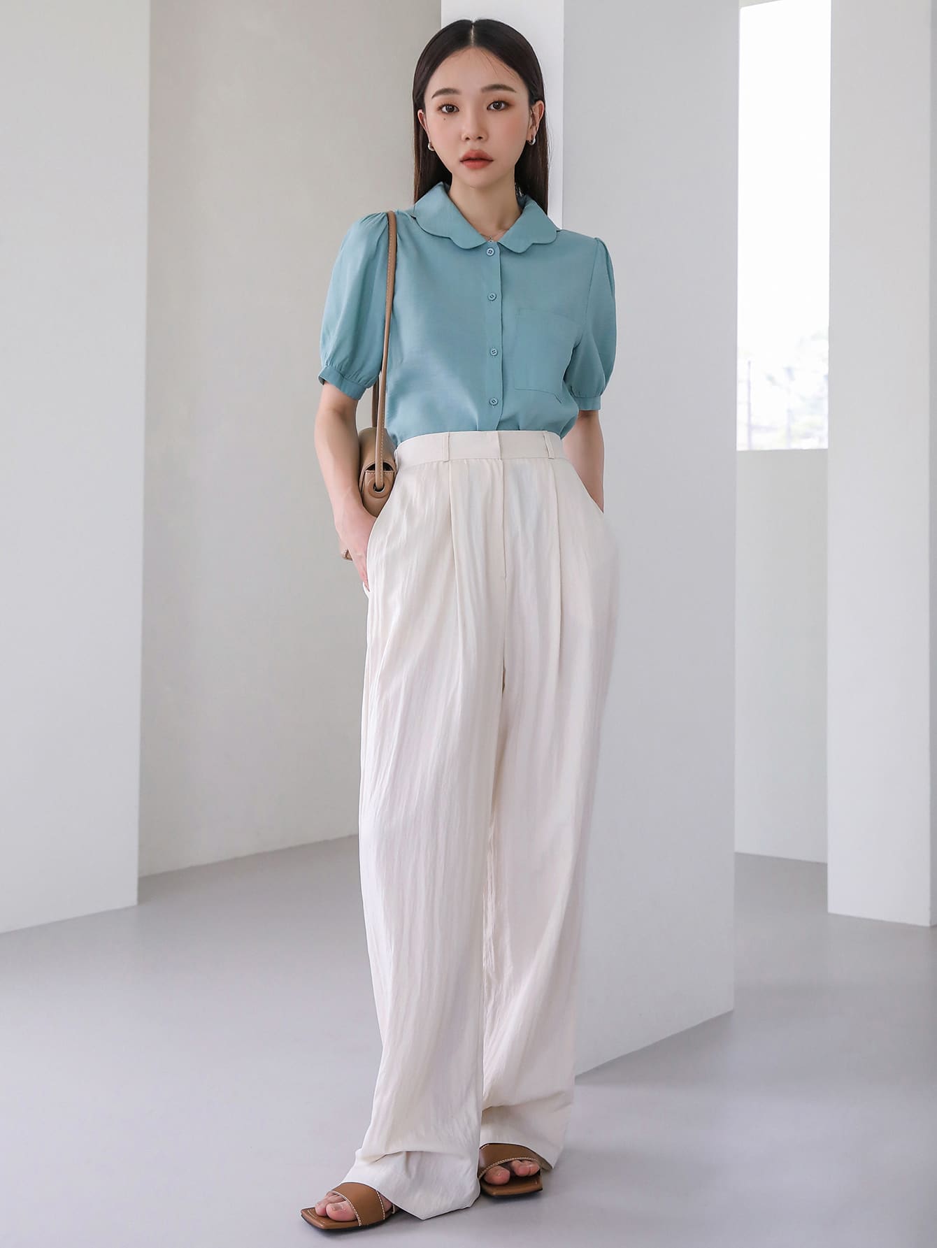 Scallop Trim Puff Sleeve Shirt