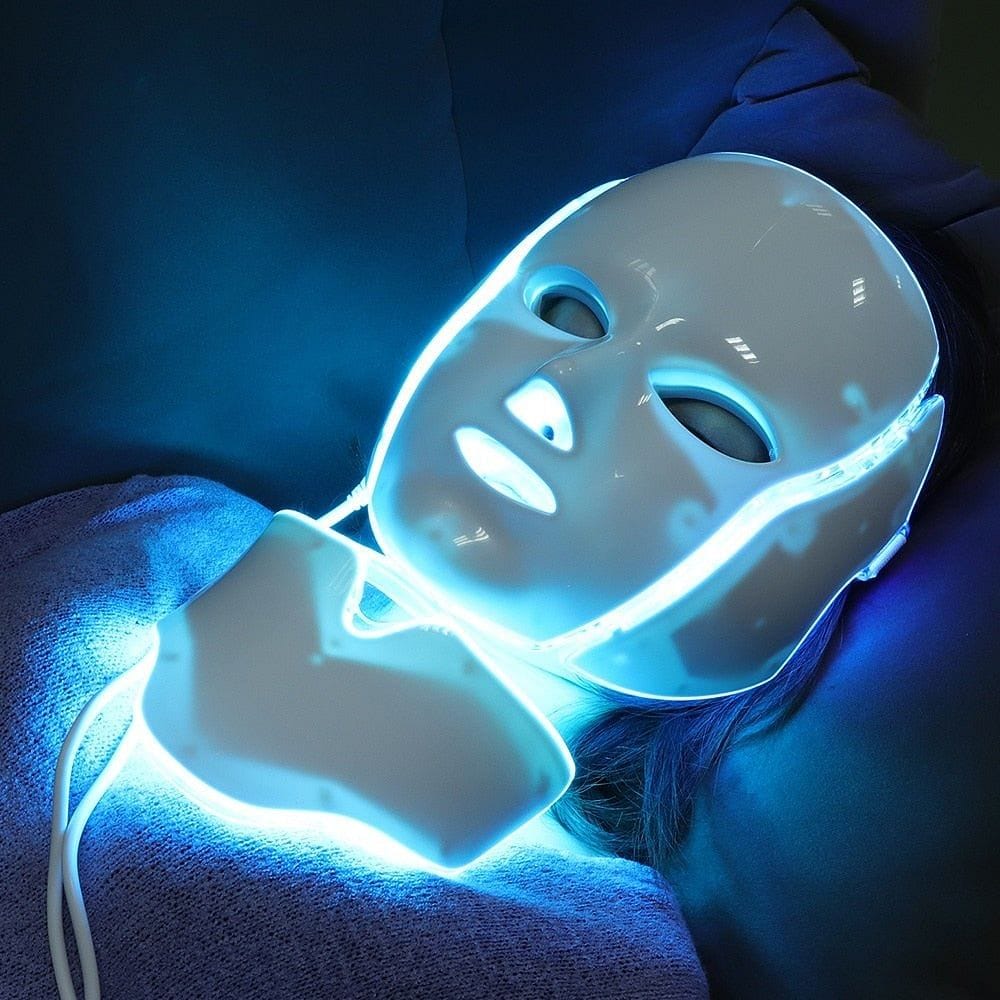 Nutriskin™ LED Face + Neck Mask