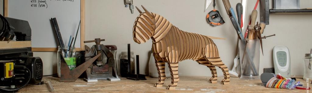 PIMP MY BULL Bullterrier The Guardian Vianney Garat Design Skulptur Hund