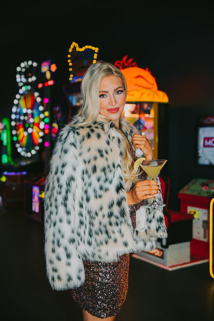 Select Sustainable Wearable Women's Apparel,Women, T-Shirts & Tops, Tank Tops - Clothing Shop OnlineBaddie Faux Fur Jacket - Snow Leopard