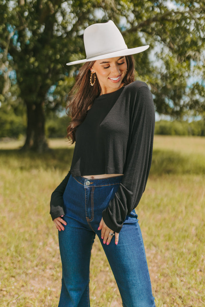 Select Sustainable Wearable Women's Apparel,Women, T-Shirts & Tops, Tank Tops - Clothing Shop OnlineFrannie Long Sleeve Crop Top - Ink