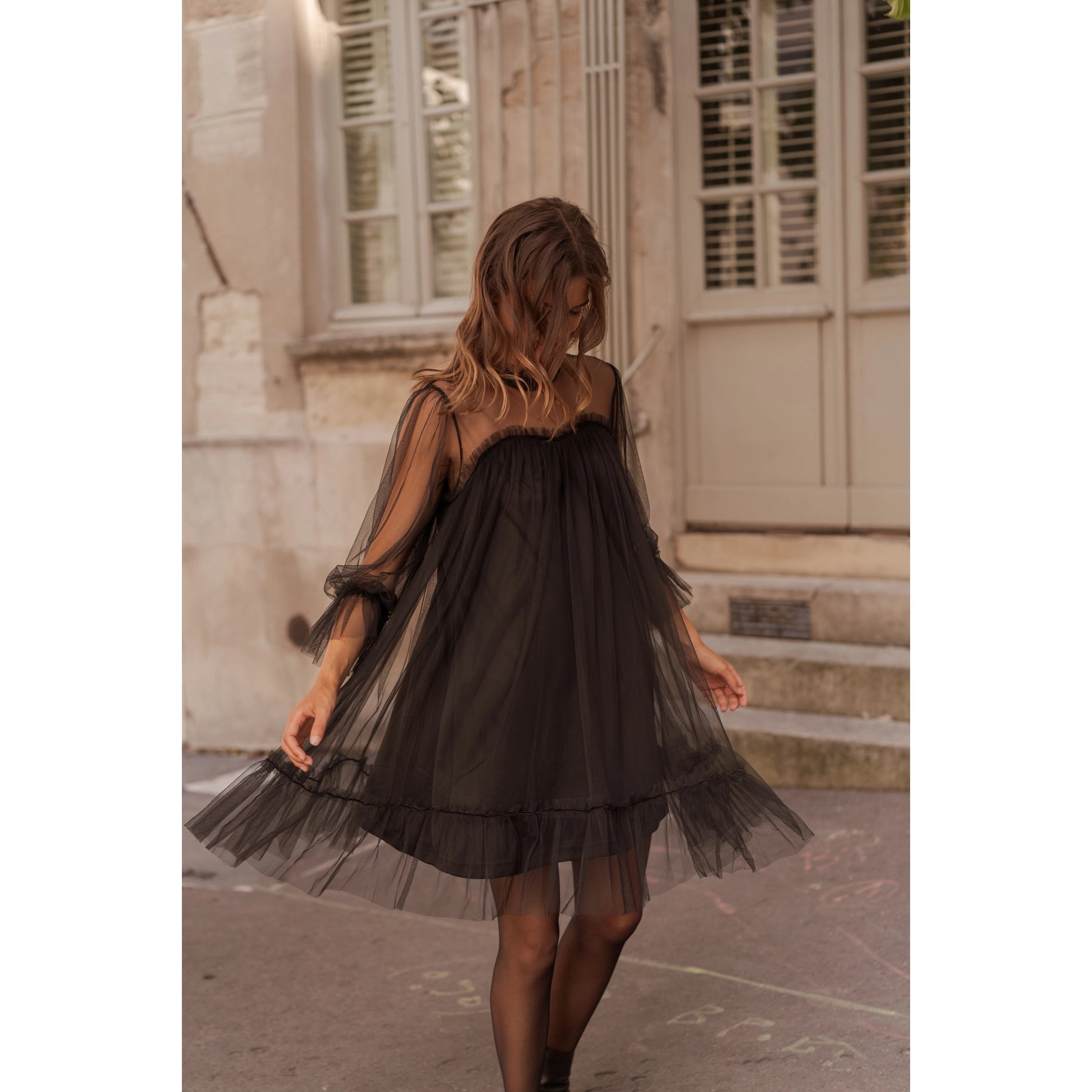 zij is sponsor twijfel Zwarte jurk met tule – La Leona