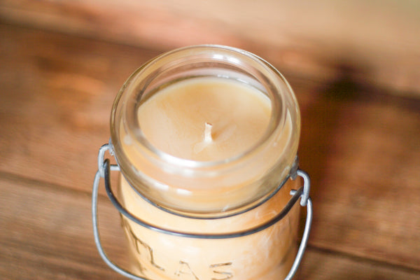 diy beeswax mason jar candle