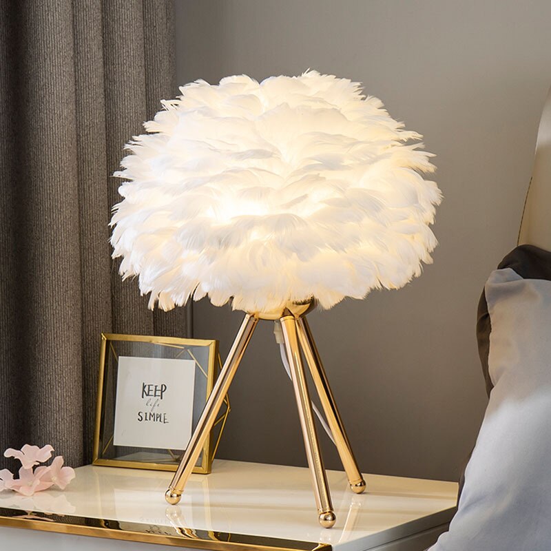 tripod fluffy lamp