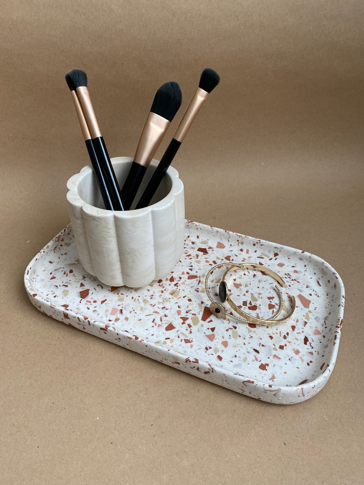 Plateau terrazzo terracotta pot marbré