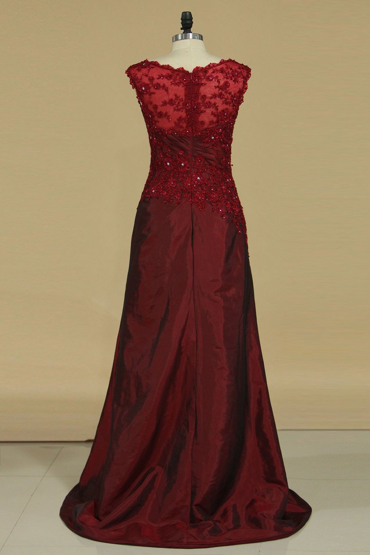 2022 Chic Mother Of The Bride Dress Scoop Sheath Burgundy