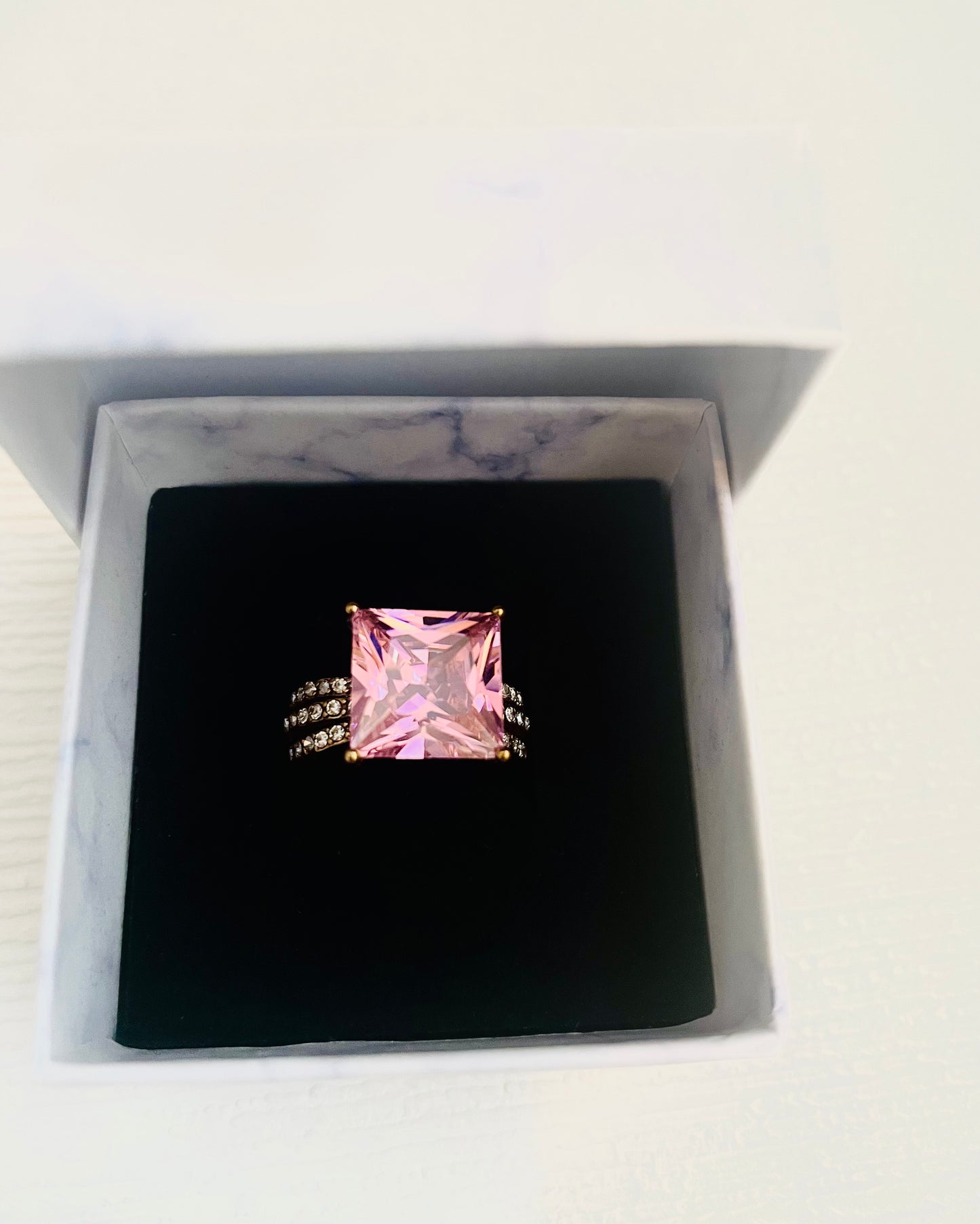 Queen Ring