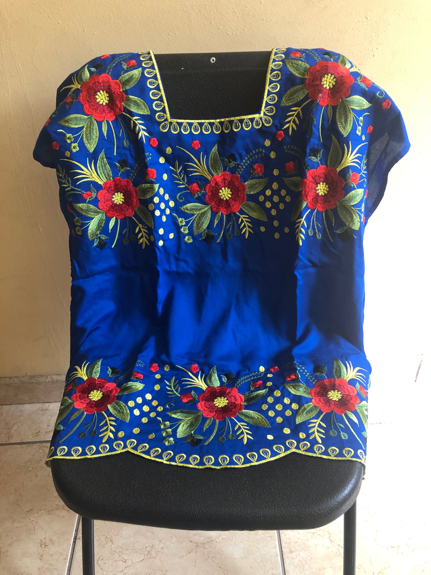 Mexican embroidered shirt Blusa bordada mexicana