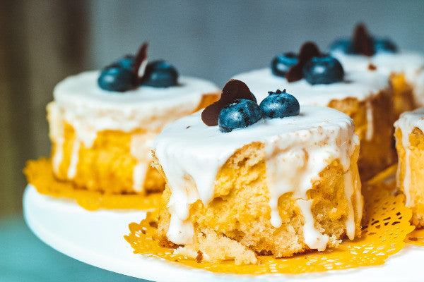image of a blueberry dessert baked with erythritol, a natural sweetner