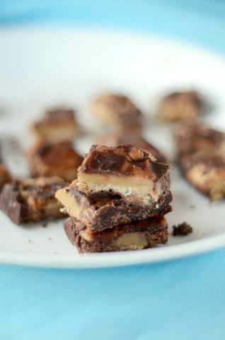 Cookie Caramel Chocolate Bars