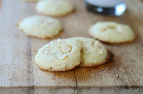 Chewy Macadamia Nut Cookies