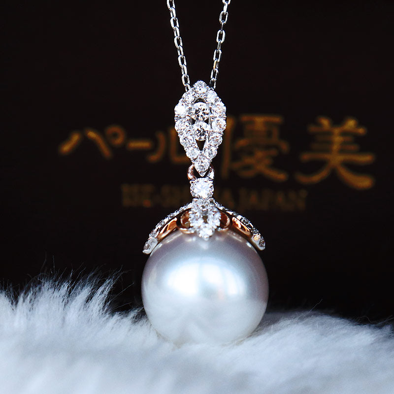 K18/K18WG South Sea pearl white butterfly pearl 12mm DIA pearl diamond  pendant top D0.37ct 24pc diamond southsea pearl necklace [pendant top only] 