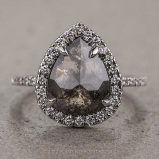 salt and pepper pear diamond