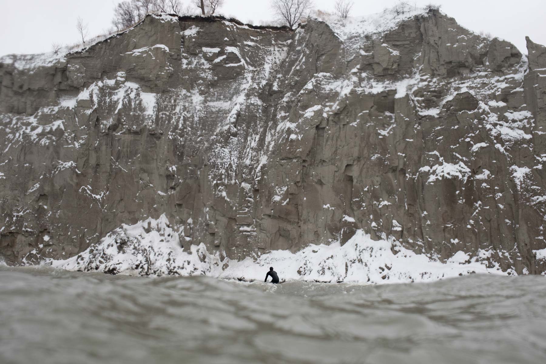 Great Lake Surf Toronto Ontario by Lucas Murnaghan