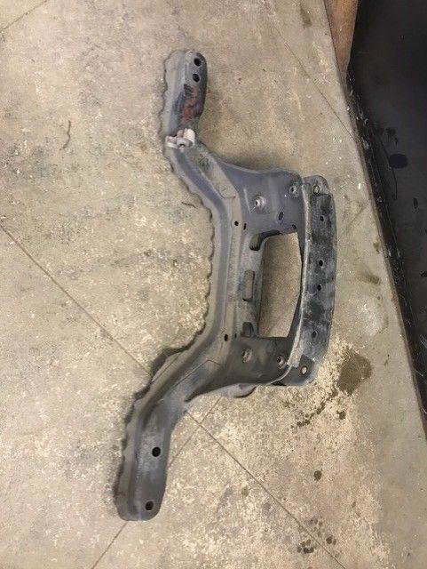 2004 ford escape subframe