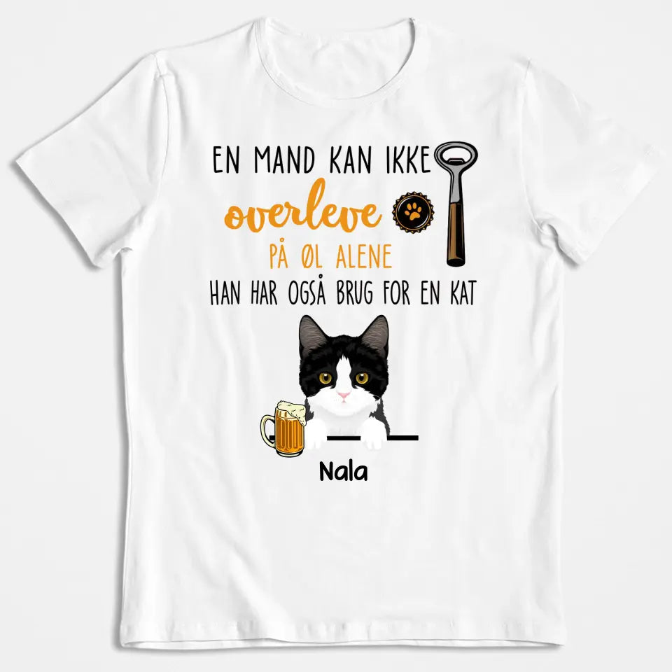 konvertering sur der ovre En Mand Har Brug For Øl Og Katte - Personlig T-Shirt – wijprintdk