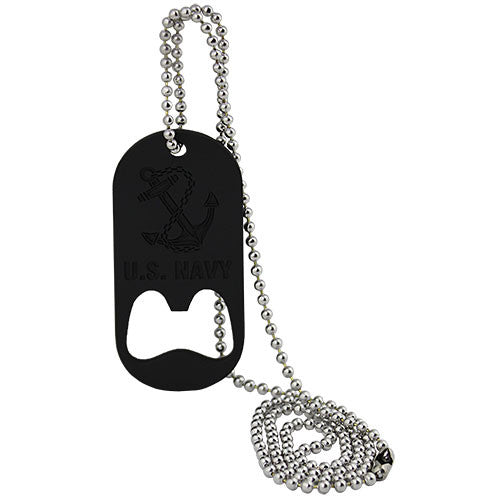 does the navy issue dog tags