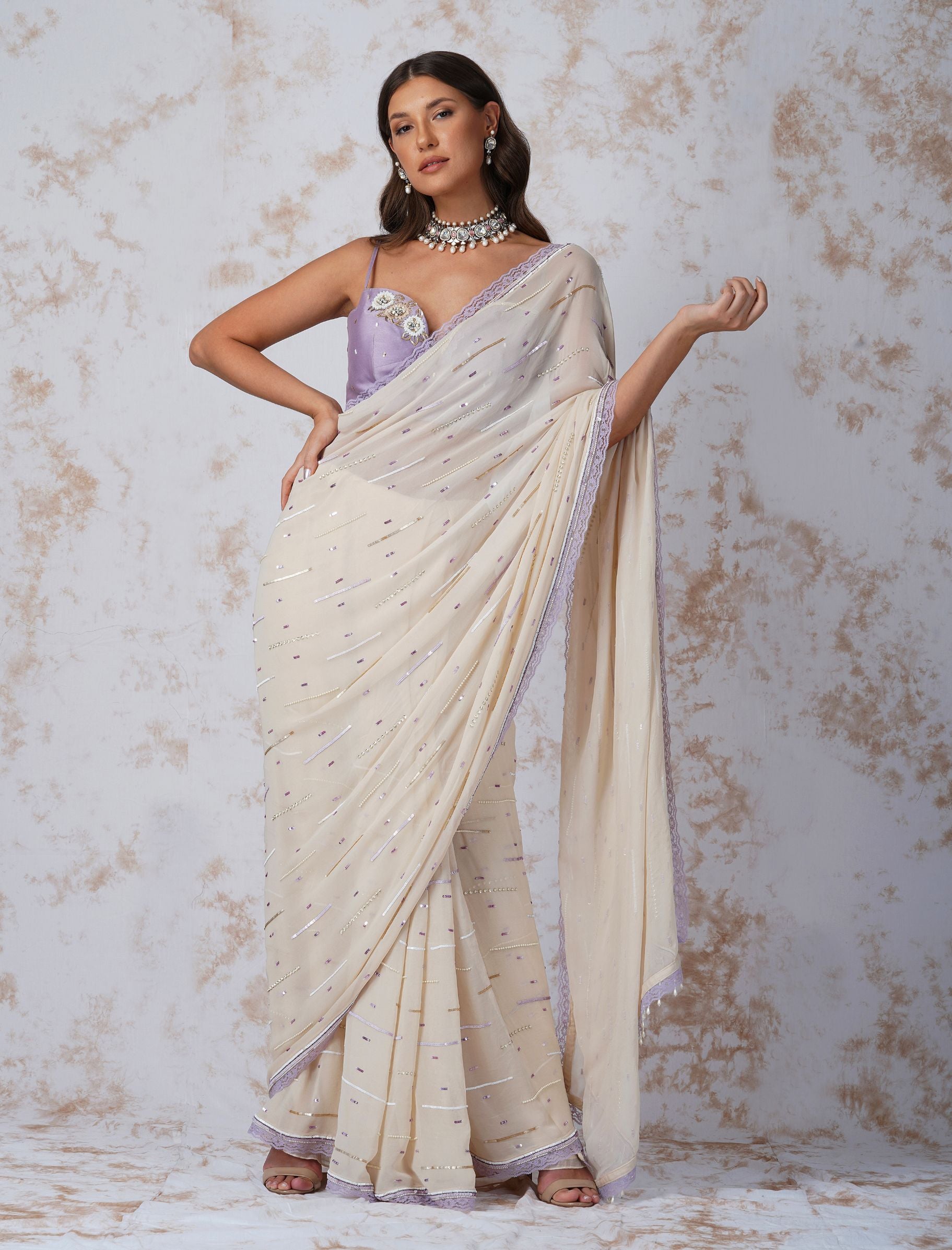 contrast blouse with white saree