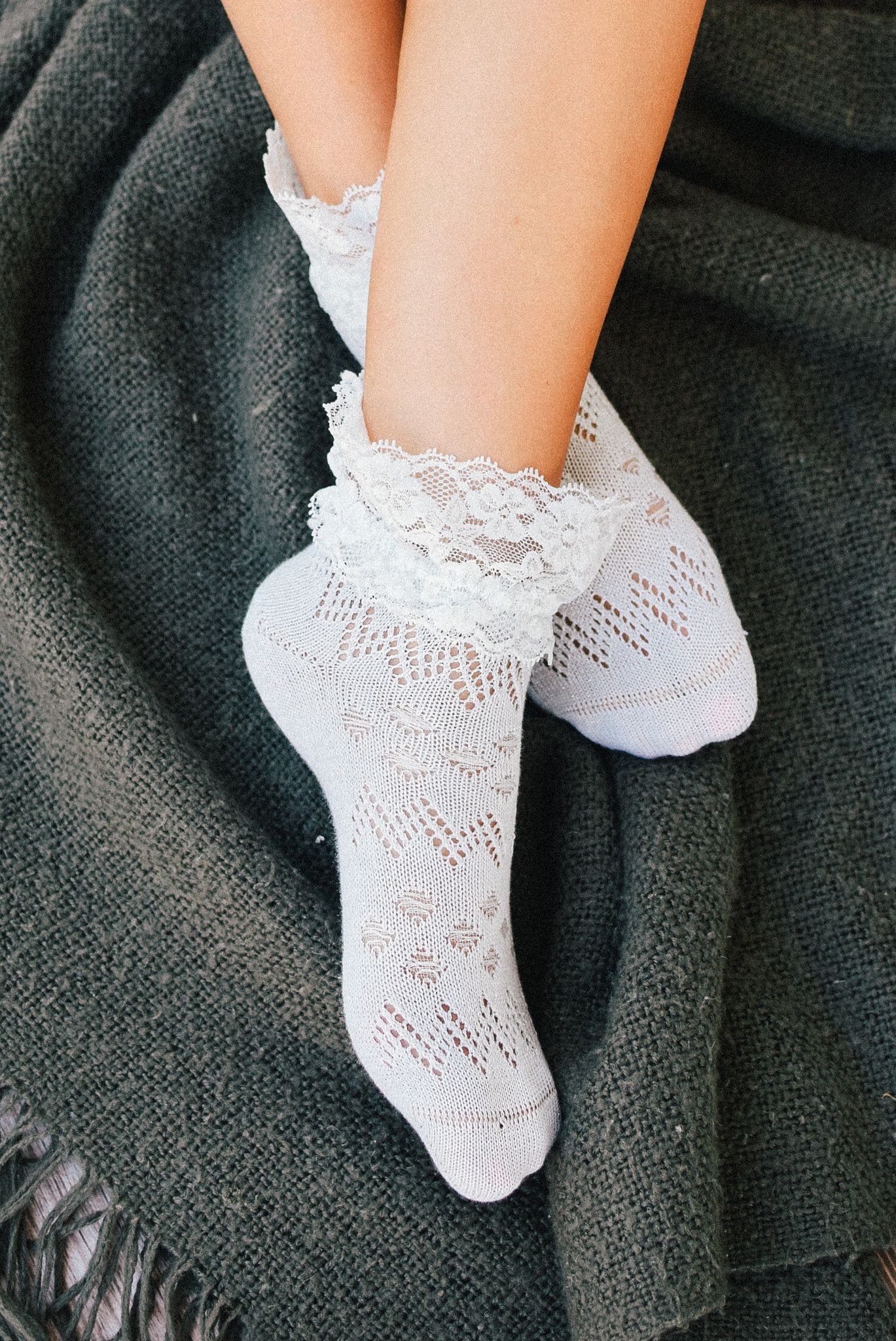 Ivory Lace Ankle Socks