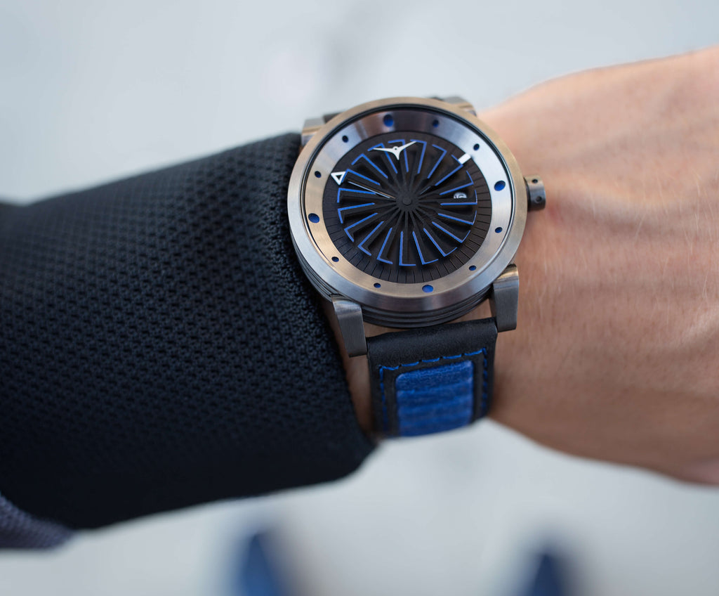 ZINVO’s Moto-Inspired Leather Watch Speed Straps