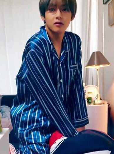 BTS Taehyung Striped Suit Silk Pajamas – unnielooks