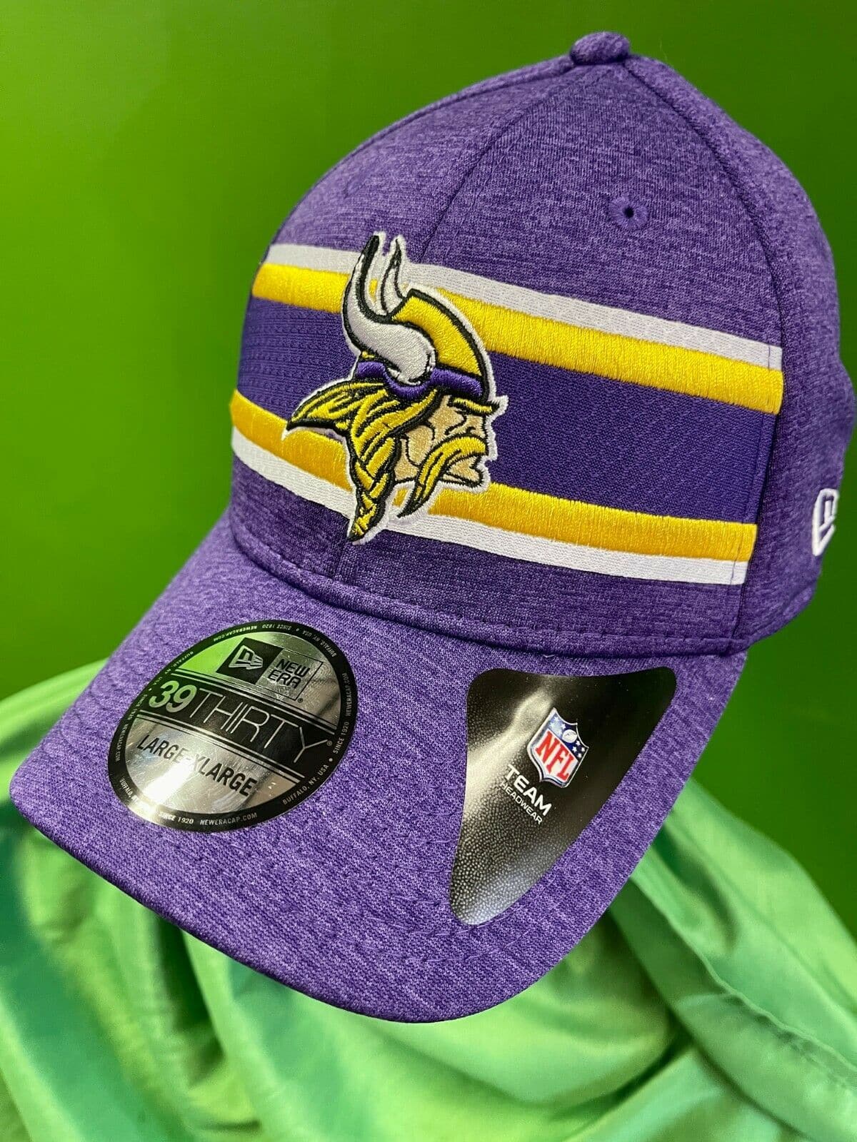 Official New Era Minnesota Vikings NFL 21 Sideline Home Purple 39THIRTY  Stretch Fit Cap B1031_B87