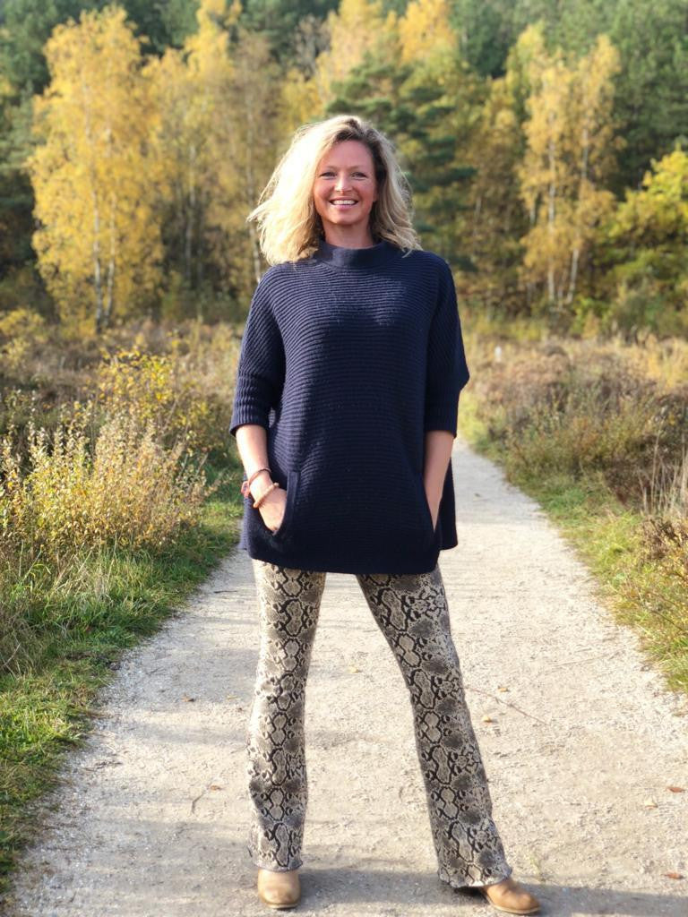 Flared leggings - Snake Cream Brown