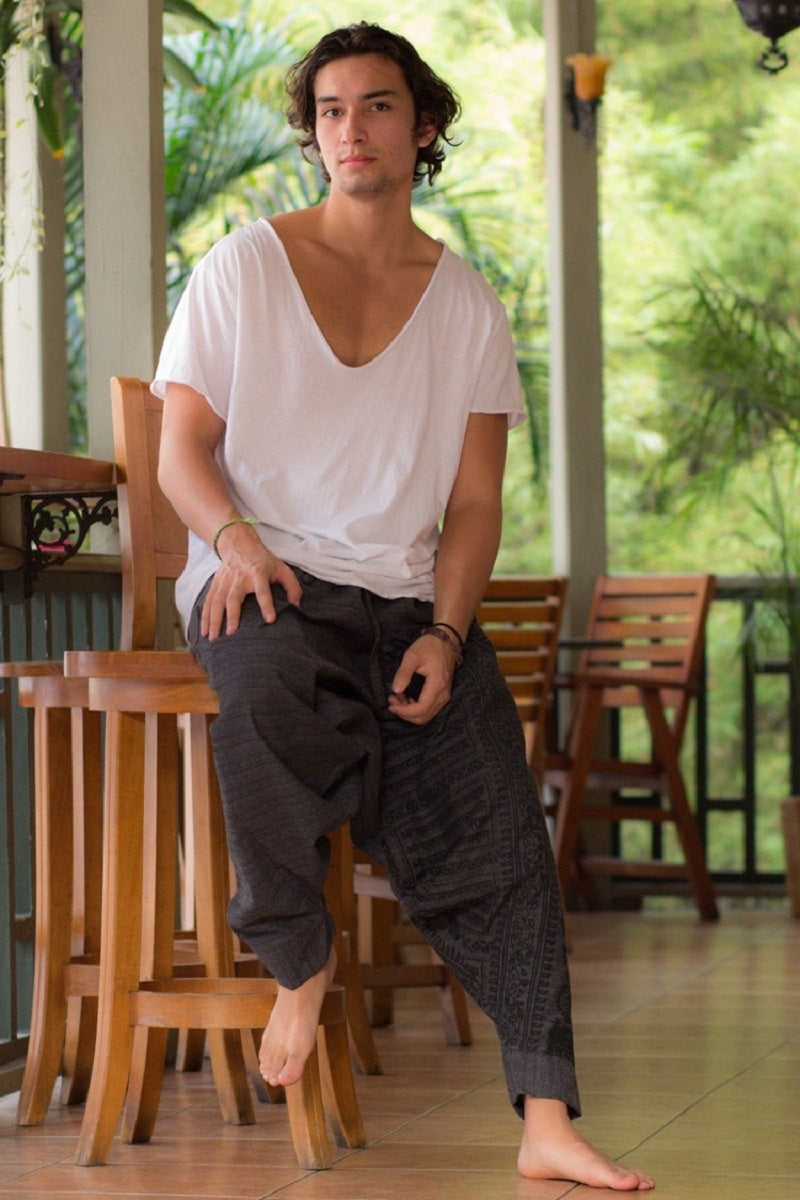 como homens podem usar calças largas calça thai