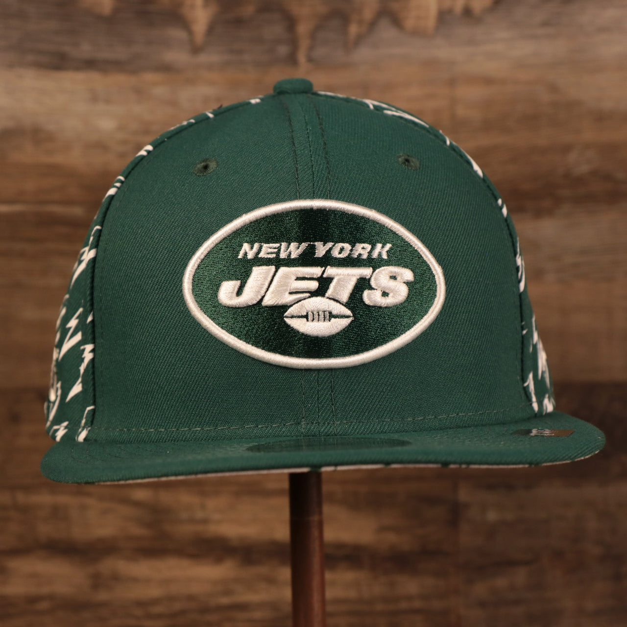 front of the New York Jets x Gatorade Green 9Fifty White Bottom Snapback