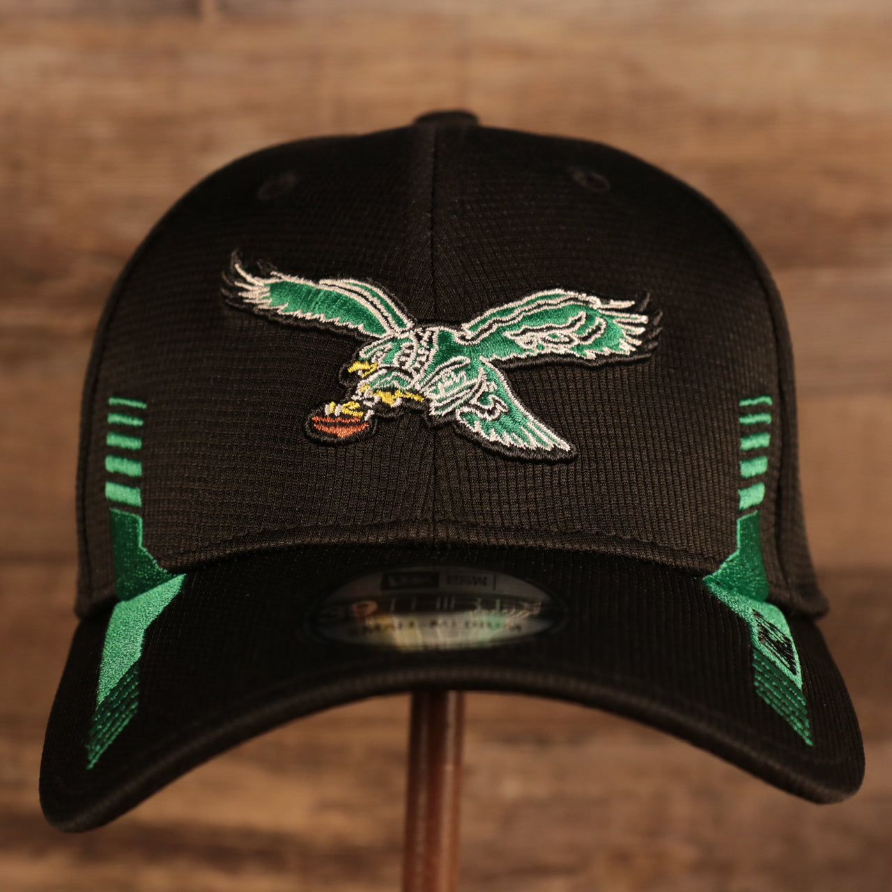 Philadelphia Eagles 2021 Sideline On-Field Throwback Logo 39Thirty Stretch Cap