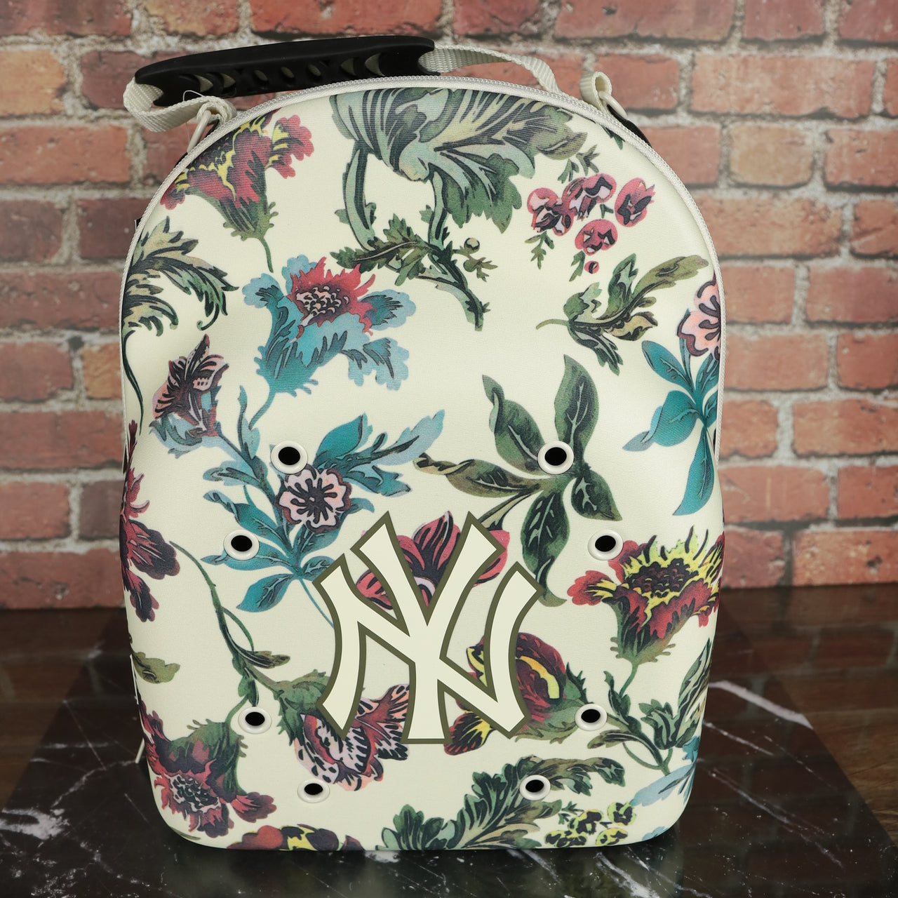 New York Yankees Botanical Print 6 Pack Cap Carrier | White Hat Carrier