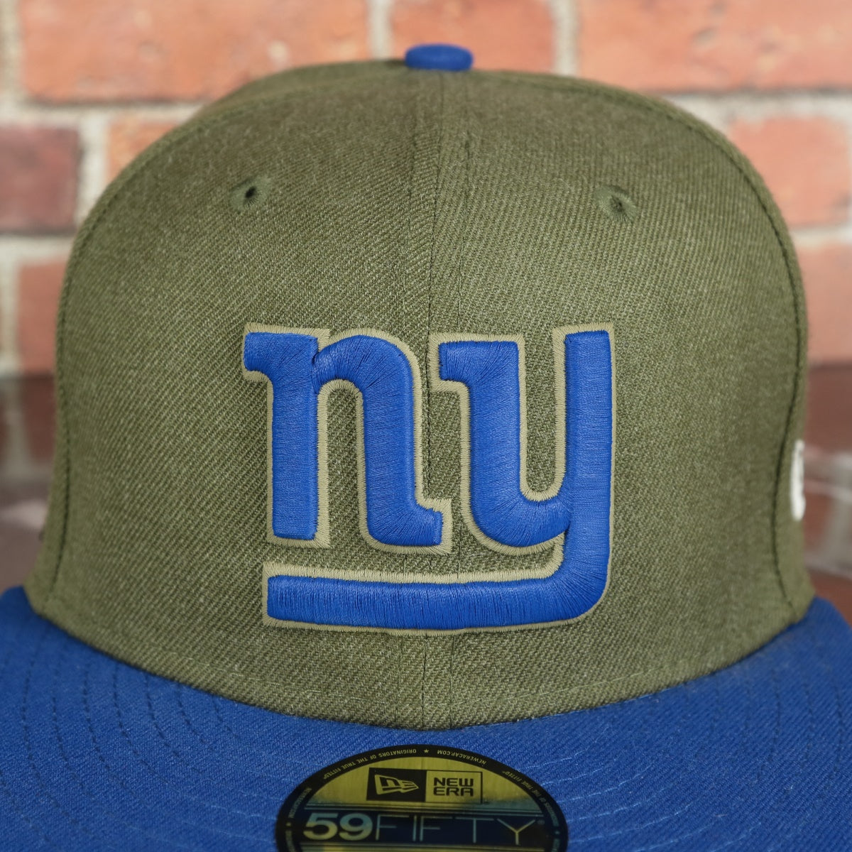 New York Giants 2018 On Field Salute to Service 59FIFTY Fitted Cap