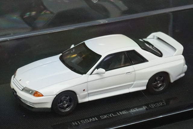 1:43 EBBRO 43760 Nissan Skyline GT-R R32 White – Boost Gear