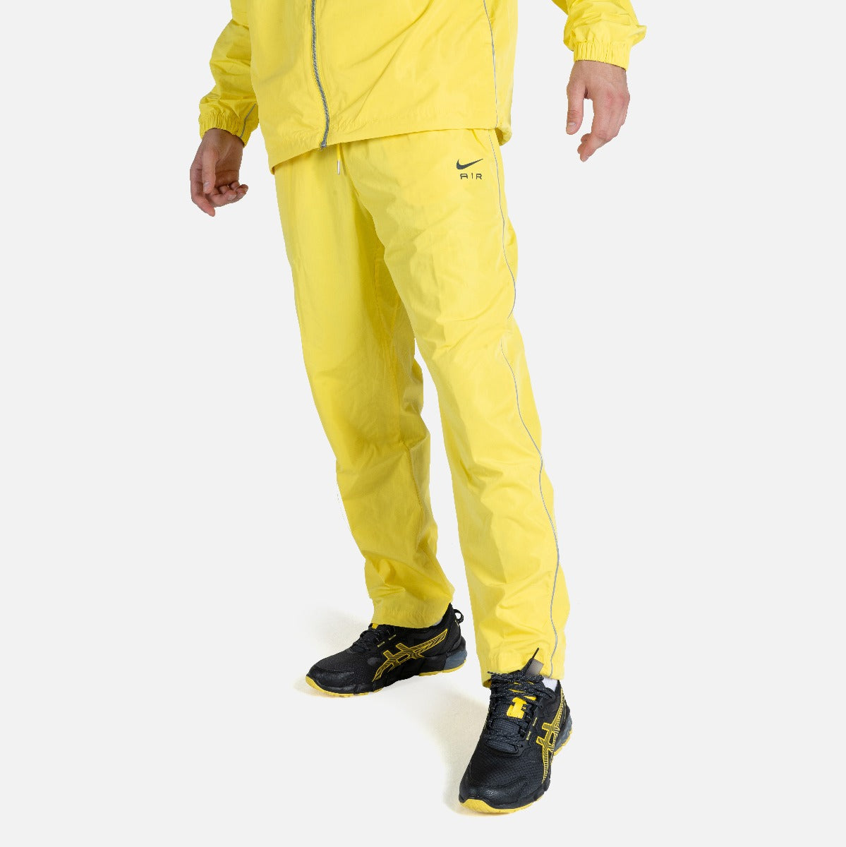 Viento Orientar Hacer Nike Air Joggers - Yellow – Footkorner