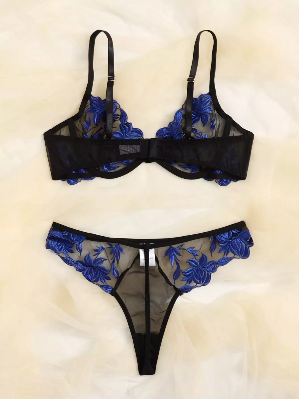 Set of bra plus Panties (8025260163303)