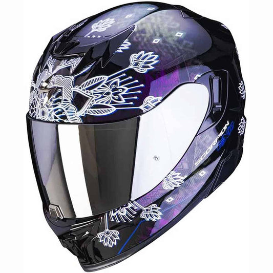 The Scorpion Exo 520 Evo ladies helmet in the Tina Graphic is a perfect fusion of style and value for female motorcyclists. An upgrade from its predecessor, this cutting-edge 22.06 homologated model boasts an array of impressive features and dynamic optics. 