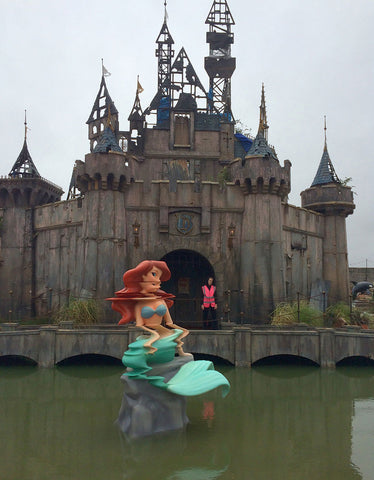 Bansky with his new project -Dismaland.