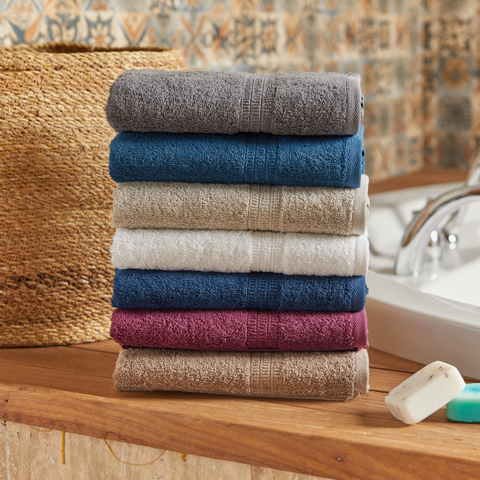 Liz Claiborne Towels