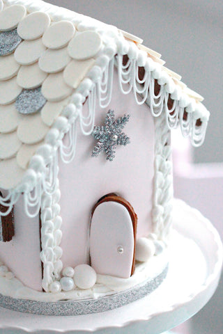 9 Amazing Gingerbread House Inspirational Ideas | Party with Pink Poppy Blog