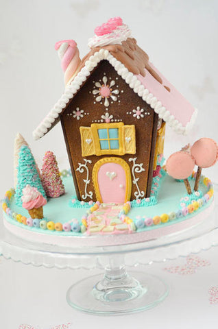 9 Amazing Gingerbread House Inspirational Ideas | Party with Pink Poppy Blog